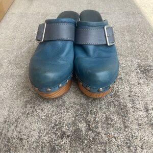 Blue leather free people clog! Only worn a few times!